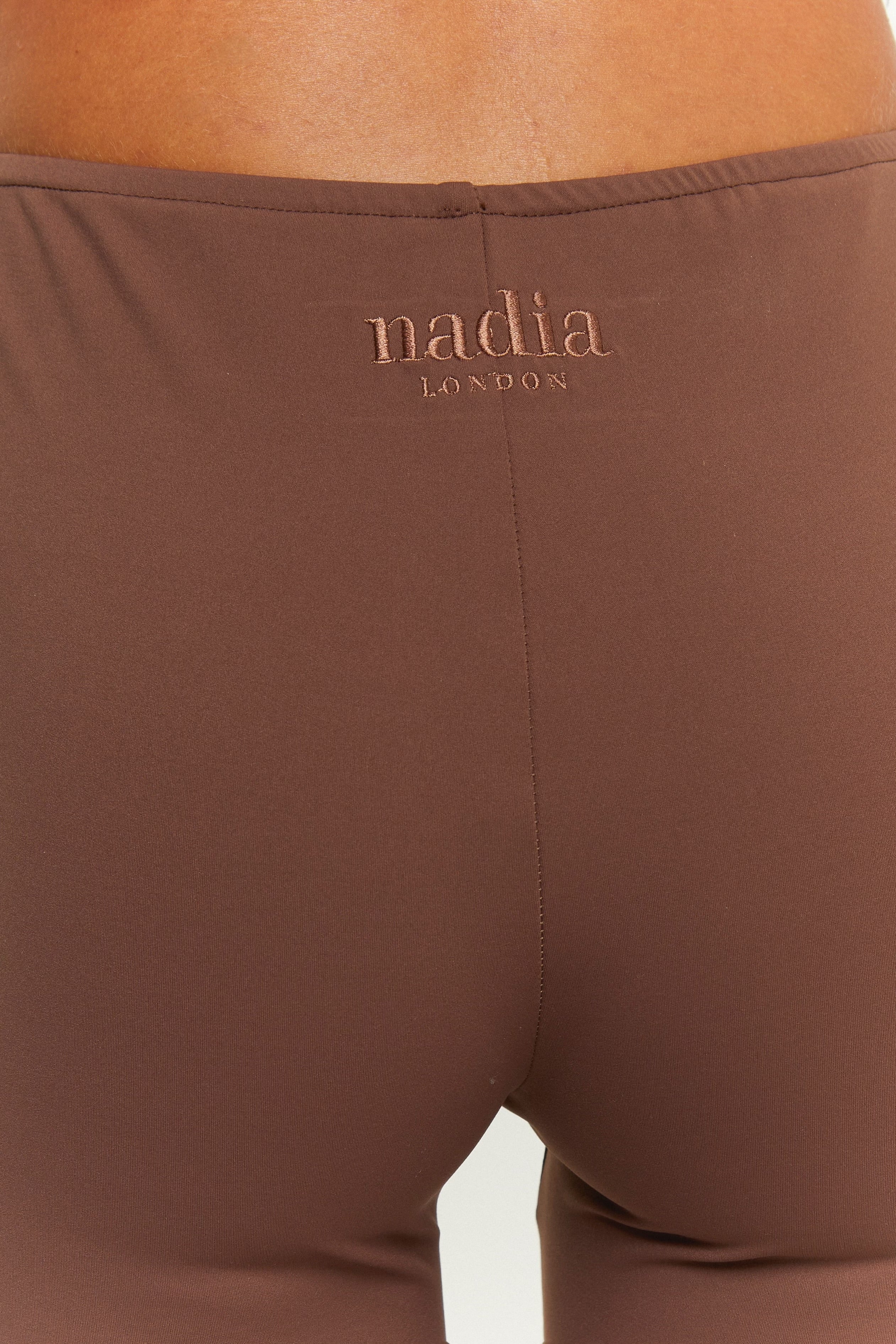 AYLA CAPRI | CHOCOLATE - Image 4